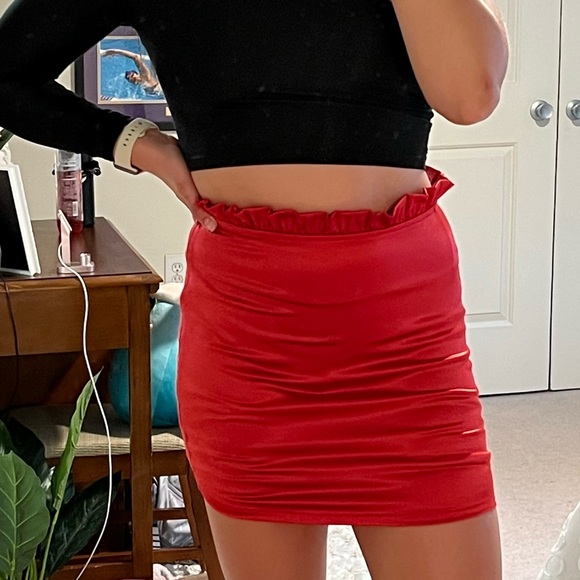 Red Ruffle Mini Skirt - Picture 3 of 10